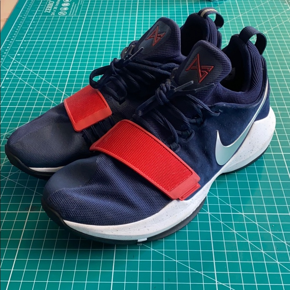 Nike PG1 - Size 13 (indoor use only)